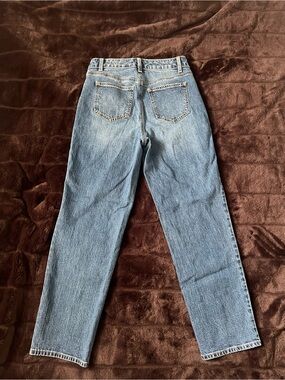 Women's Straight Leg High Waisted Relaxed Jean